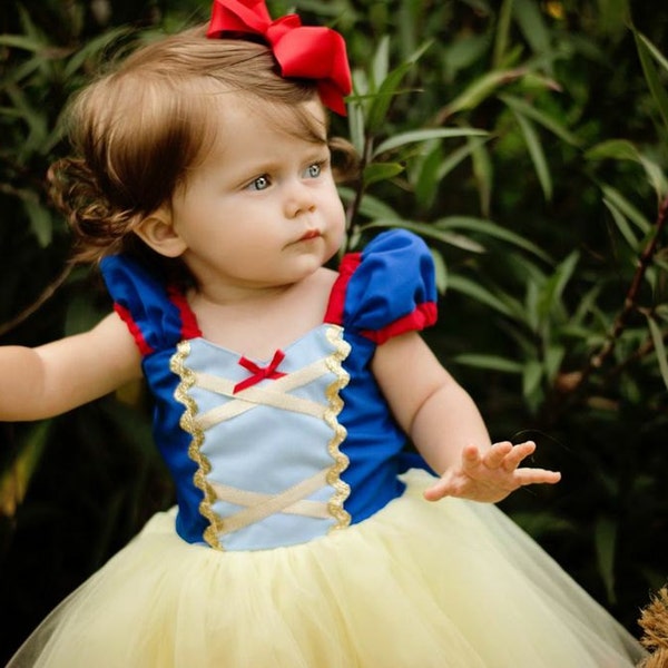 SNOW WHITE costume, princess  dress, Snow White dress,  girls princess  costume dress TUTU dress style princess costume