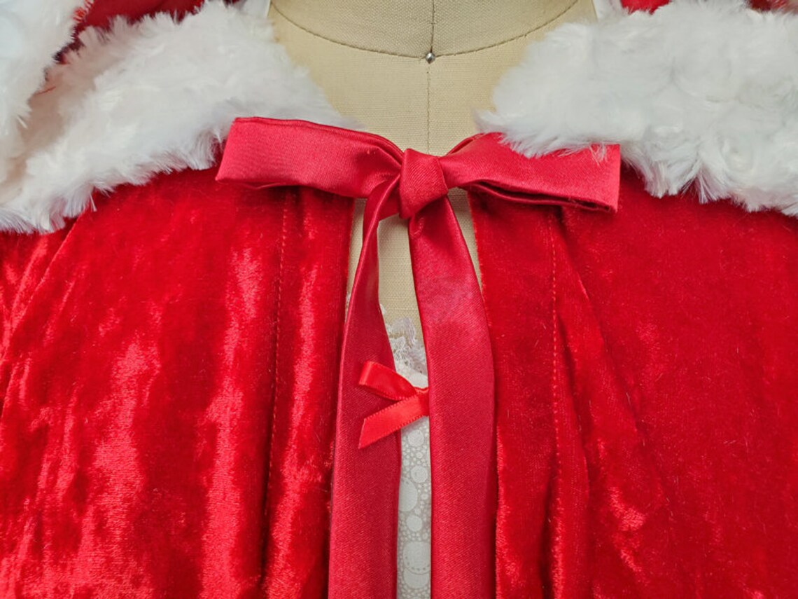 Red Cape Christmas cape Women's Cindy Lou Who Red | Etsy