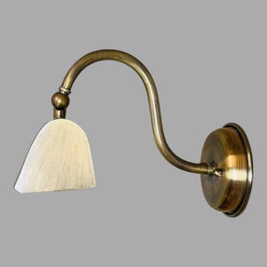Antique Brass Picture Light: Vintage Wall Mounted Art Lamp, Gold Finish Gallery Fixture image 3