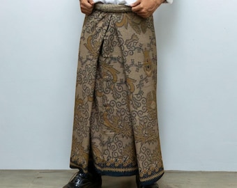 Batik Sarong Rayon Viscose Wahyu Tumurun Kembang Pacar Print Traditional Javanese Fabric