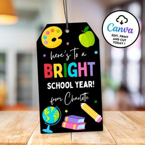 Etiqueta &quot;Por un Año Escolar Brillante&quot;, Etiquetas para la Vuelta al Cole, Etiqueta de Regalo Imprimible para el Primer Día de Clases, Etiqueta de Regalo con Recuerdos Escolares, Plantilla Canva ST17