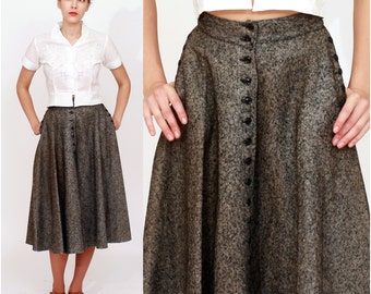 Falda circular de lana afieltrada de color gris oscuro con cintura alta de los años 50 / XS
