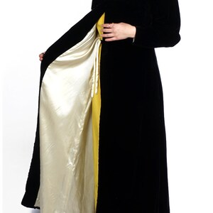 Vintage 1930s Black Velvet Evening Wrap Opera Coat Jacket w/ Asymmetric White Mink Fur Trim and Strong Puffed Shoulders Small/Medium image 6