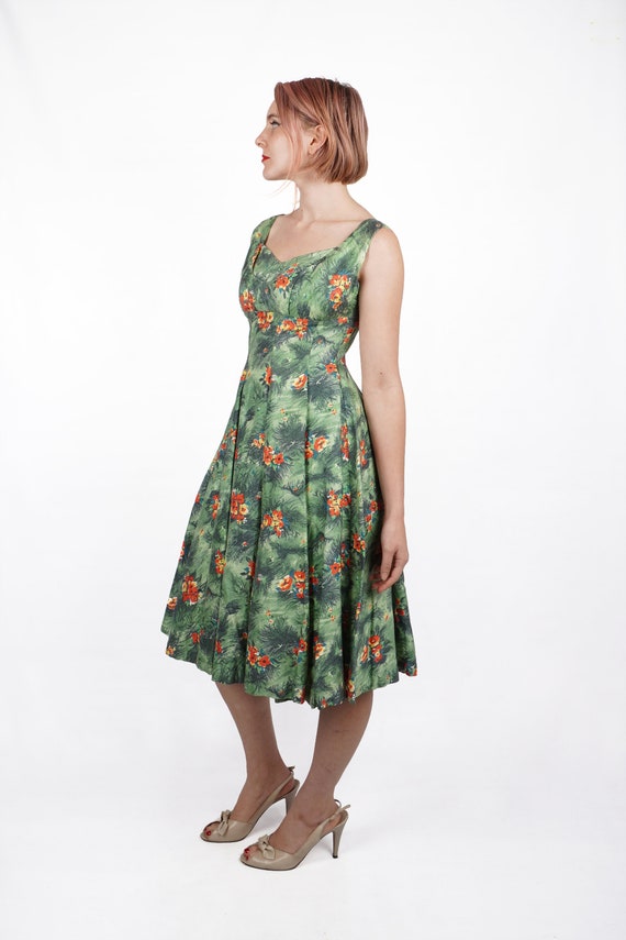 Vintage 1950s Green Floral Hawaiian Sleeveless Dr… - image 4