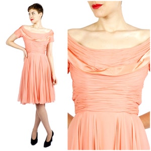 Vintage 50s Springtime Peachy Pink Chiffon Off-the-Shoulder Party Dress with Ruched Bodice and Satin Trim by Ceil Chapman XS/Small Bild 1