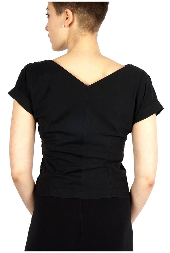 Classic Vintage 1950s Black Fitted Cropped Blouse… - image 4