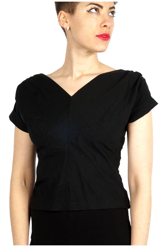 Classic Vintage 1950s Black Fitted Cropped Blouse… - image 2