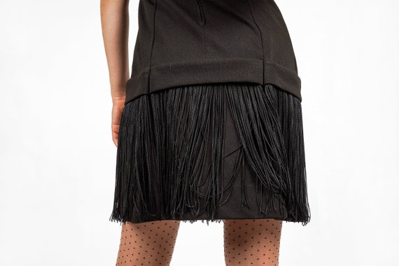 Vintage 1960s Mod Black Flapper Fringe Shift Dres… - image 9