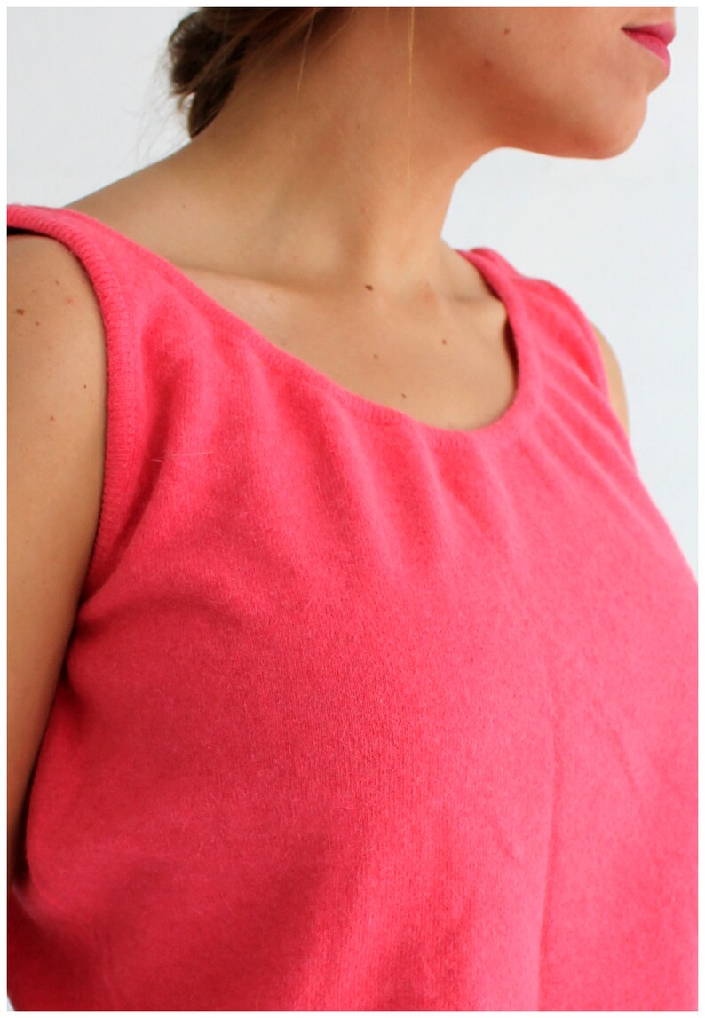 Vintage 1960s Bright Coral Pink Lamb and Angora Wool Sweater Shell by Glasgo for Joseph Magnin Large