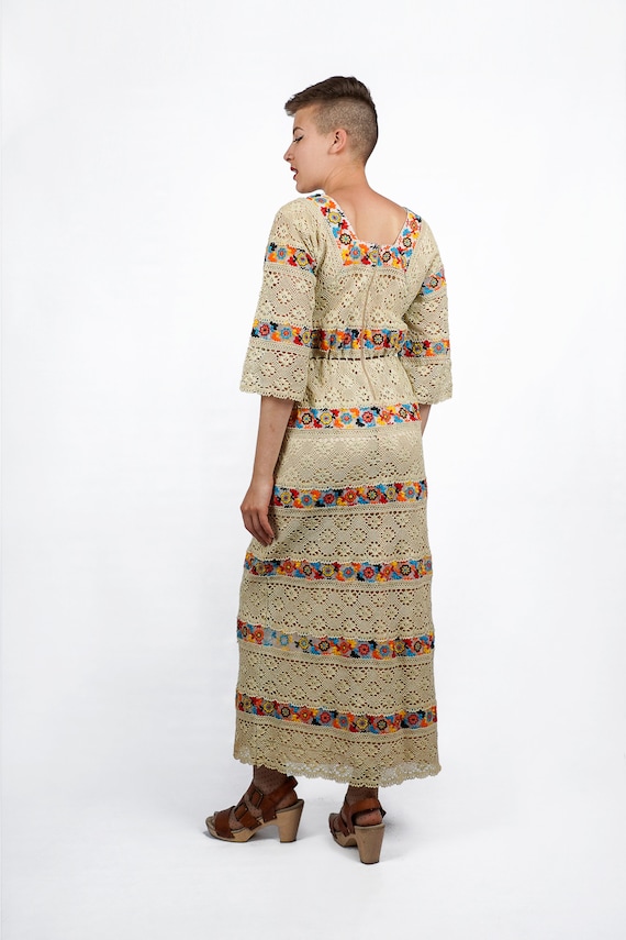 Vintage 1970s Ecru Lace Mexican Maxi Dress with R… - image 5