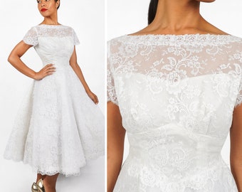 Vintage 50s White Lace Short Wedding Dress w/ Illusion Bodice, Full Tulle Skirt and Button Back | XS Small