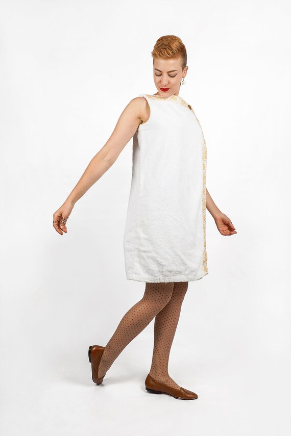 Vintage 1970s Sleeveless White Terrycloth Grecian… - image 5