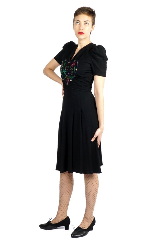 Vintage 1930s/40s Black Crepe Tie Back Dress with… - image 4