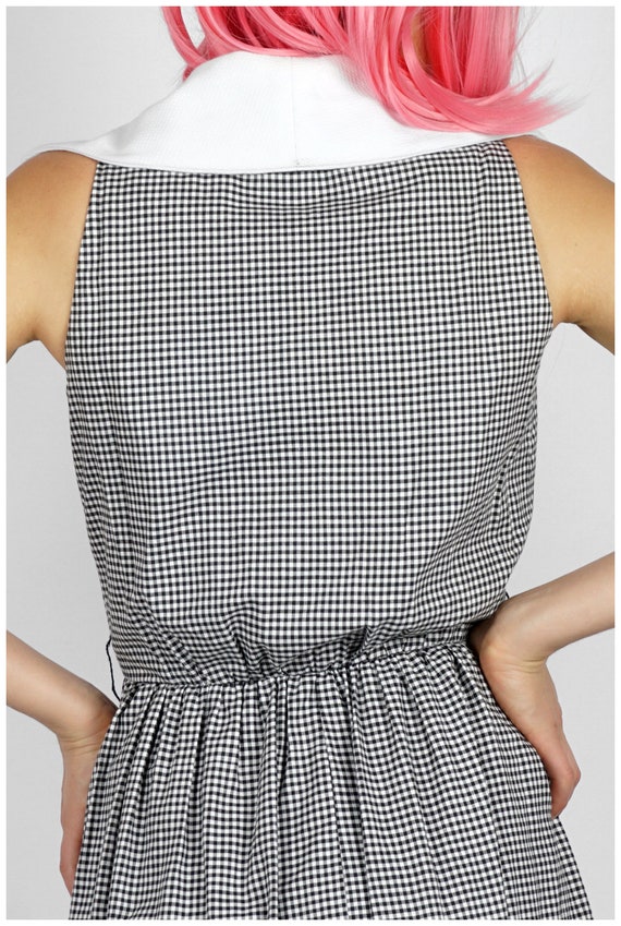 Vintage 1970s Sleeveless Black & White Gingham Ma… - image 5