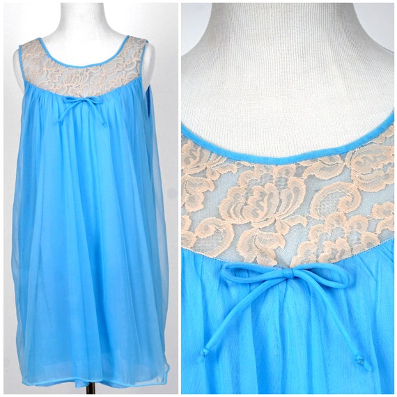 Vintage 1950s Bright Periwinkle Blue Night Gown Nightie with Lace Bodice | Medium Large
