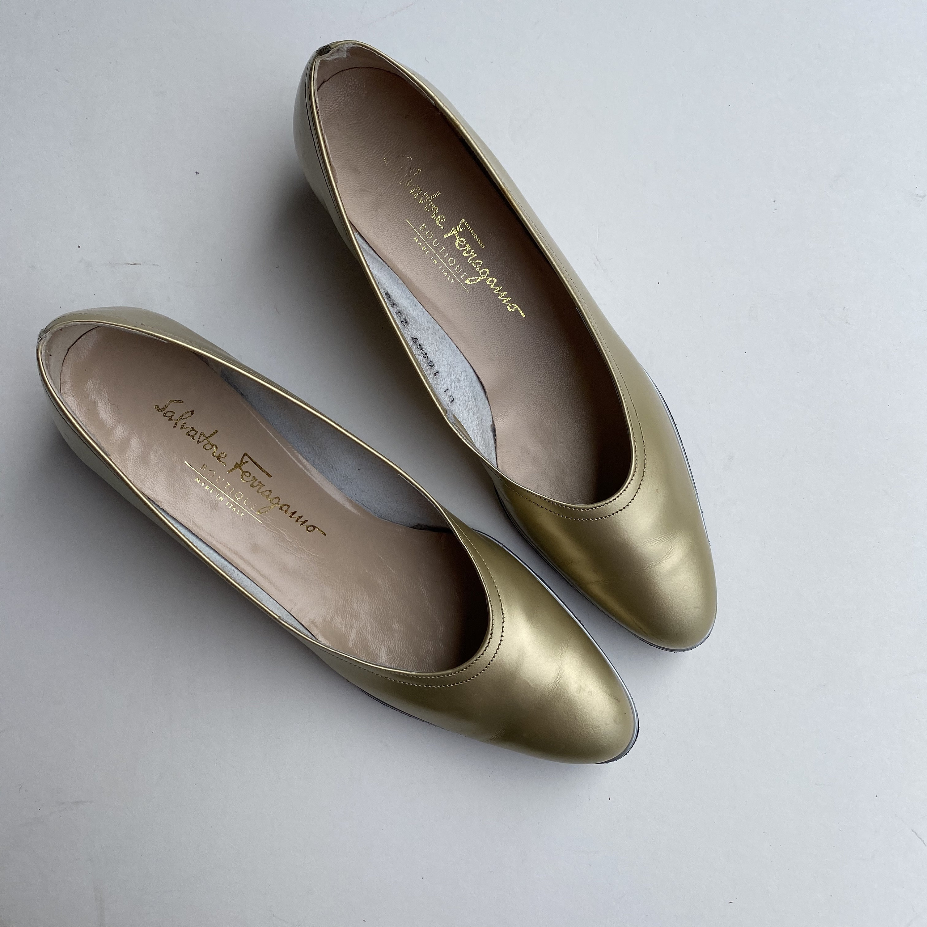 Sz. 9 Vintage Gold Platinum Metallic Wedges by Ferragamo - Etsy