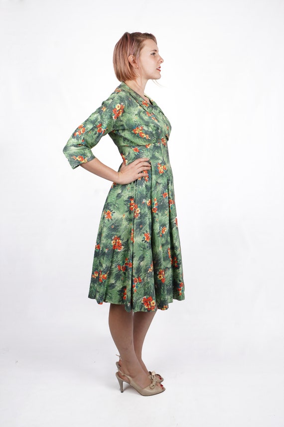 Vintage 1950s Green Floral Hawaiian Sleeveless Dr… - image 9