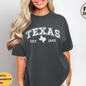 T-shirt col rond Comfort Colors Texas sweat à capuche, t-shirt carte d'État vintage, cadeau rétro du sud, chemise graphique souvenir, vêtement occidental