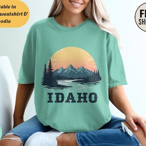 Comfort Colors Idaho Mountain River Crewneck T-Shirt Sweatshirt Hoodie, Sunset Landscape, Vintage Nature Graphic, Northwest Travel Souvenir