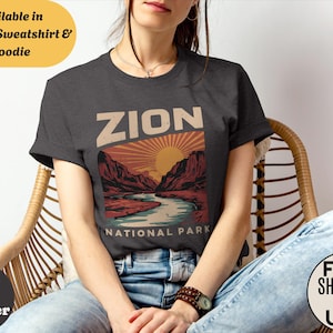 Zion National Park Shirt Sweatshirt Hoodie, Retro Sunset Hiking, Canyon Utah Crewneck,, Travel Souvenir, Vintage Nature Lovers Graphic Gift
