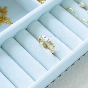 18k Yellow Gold Golden Pea Gravel Ring