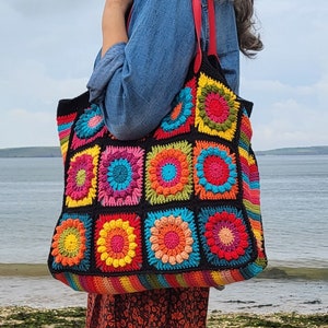 Crochet Granny Square Bag PDF pattern Sunflower Squares image 3