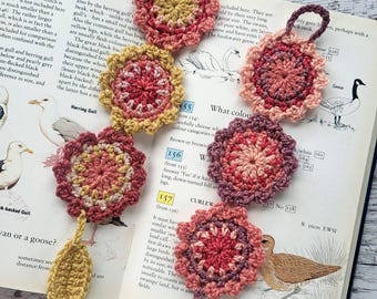 Crochet Flower Bookmark PDF Pattern – Easy Beginner Bookmark, Scrap Yarn