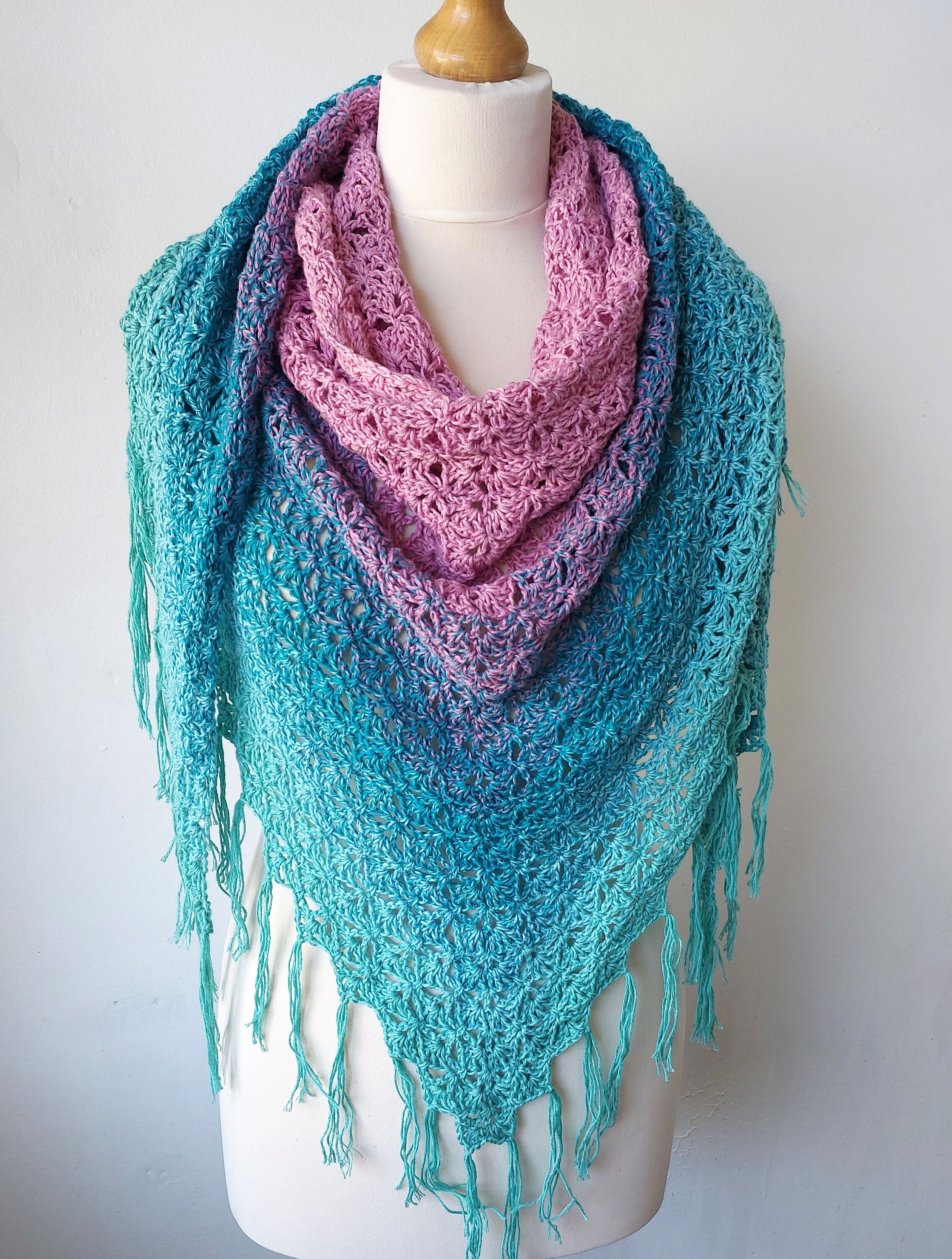 Crochet Lace Triangle Shawl Pattern: Gradient Yarn (PDF Pattern) - Etsy