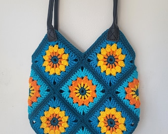 Crochet Daisy Granny Square Bag Pattern (PDF)