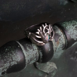 Claddagh Ring Traditional Celtic Pledge Ring in Bronze or Silver image 2