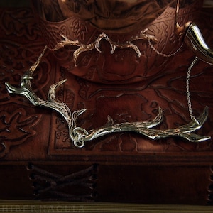 Príncipe del Bosque - Collar de astas de bronce