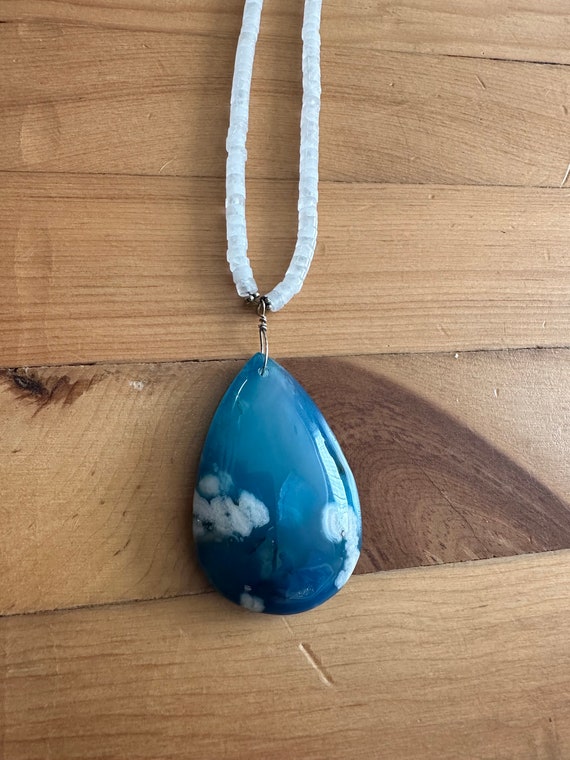 Blossom Flower Agate necklace