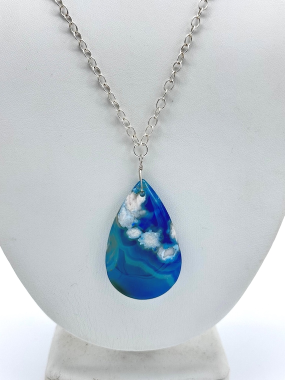 Blossom Flower Agate necklace