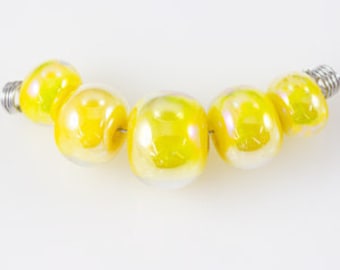 A Set of 5 graduated Marble Beads, Luster Lemon Drop (22388A)