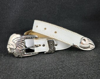 1980s Womens Skinny Narrow Suburban Cowgirl White Leather Belt - 35.375 in long - .875 in wide - Non-binary Fashion - 80s Novelty Belt