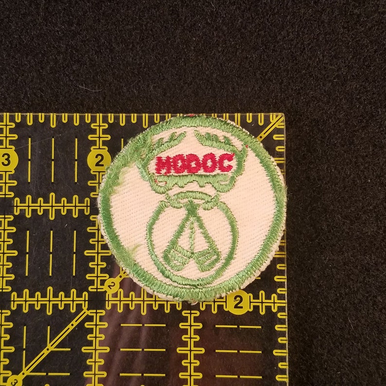 Oregon California -1950s CP Camp Vintage MODOC Area Council Boy Scout Badge 2 Round Patch