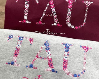 Anpassad tröja med broderad grekisk bokstav, broderad blommig bokstav, tröja med broderad blommig bokstav, tröja med högskola/universitet, present till examensfest