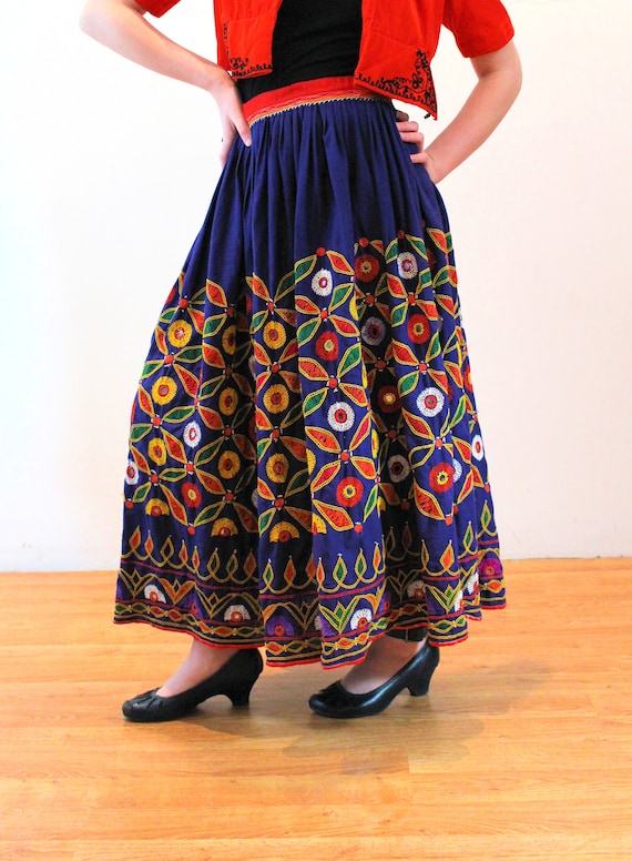 60s Embroidered Mirrors Skirt S, Vintage Blue Emb… - image 5
