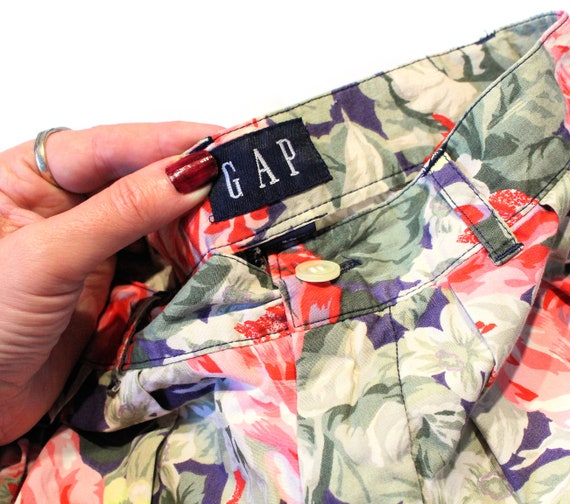 90s GAP Floral Shorts S, Vintage Green Pink Cabba… - image 6