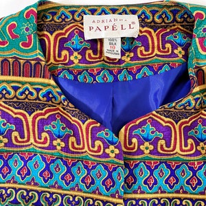 Giacca Adrianna Papell in seta anni '90, taglia M, blazer vintage con stampa a colori gioiello in stile Egyptian Revival, taglia M immagine 6