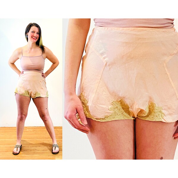 1920s Silk Tap Pants M, Vintage Peach Lace Trim High Waisted 20s Flapper Antique Lingerie Underwear Shorts, Medium