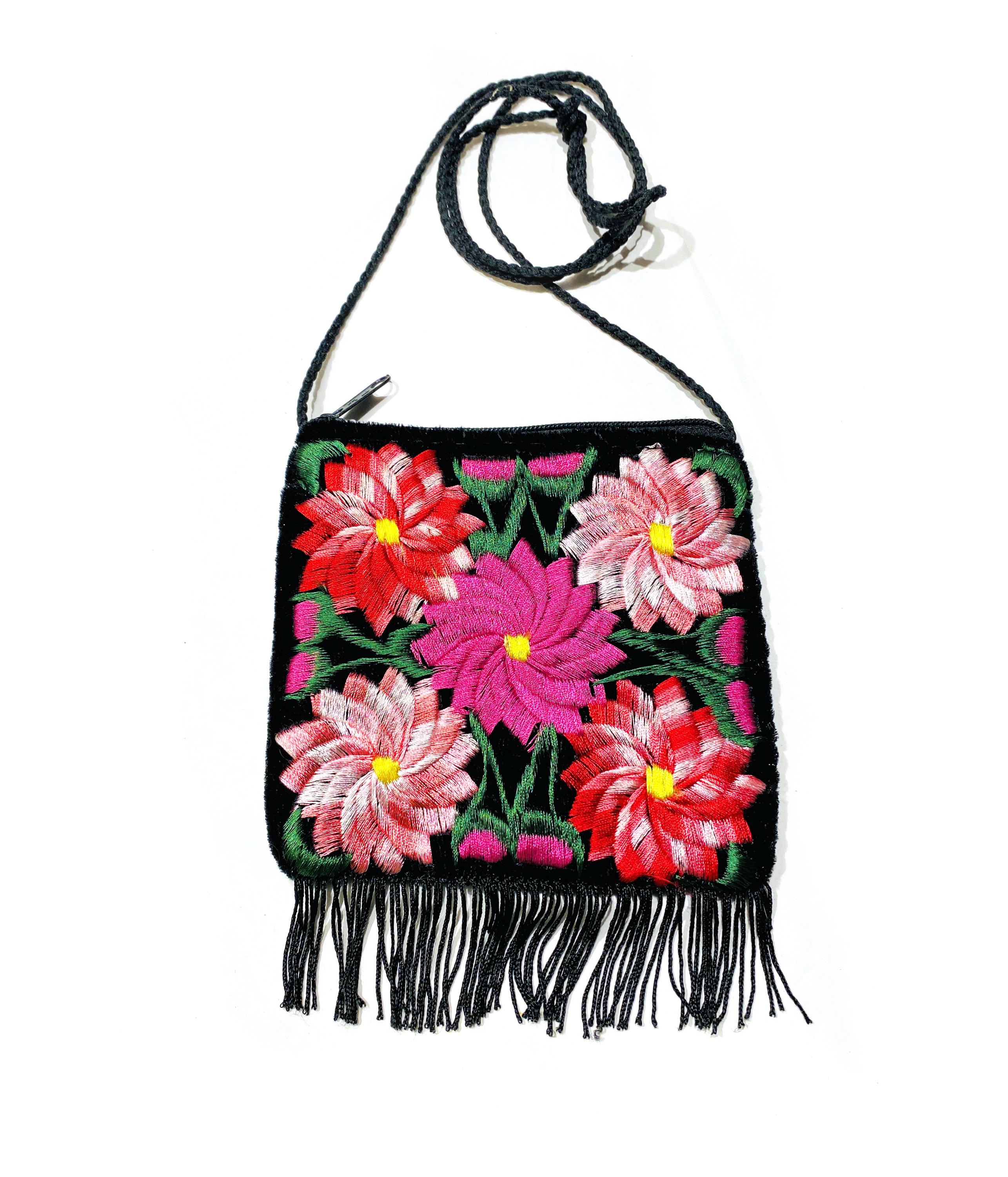 ブランド公式通販サイト Vintage Bag, Embroidered Mexican 90s Black Multi Velvet バッグ