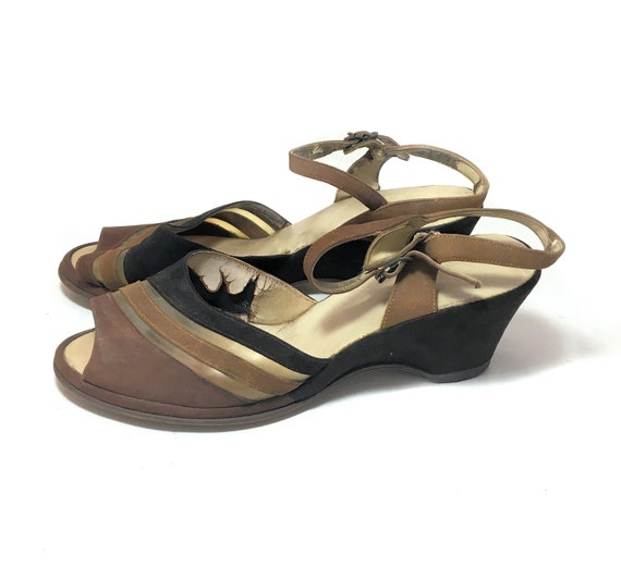 Size 2 deals wedges