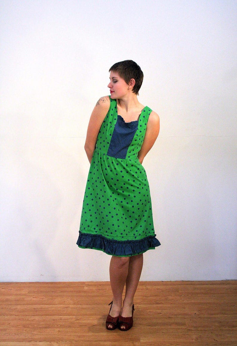 Kelly Green Knee Length Dress