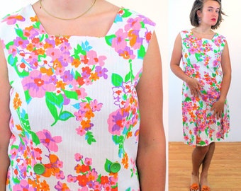 60s Mod Floral Dress M, Vintage White Orange Pink Colorful "Shaker Square" Fab Sleeveless Summer Scooter Midi Dress, Medium