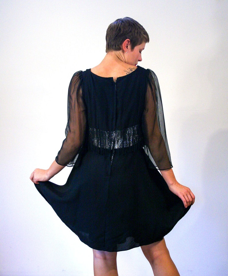 Mod Silver Sheer Black Cocktail Party Flapper Vintage 60s Fringe GoGo Dress M Medium