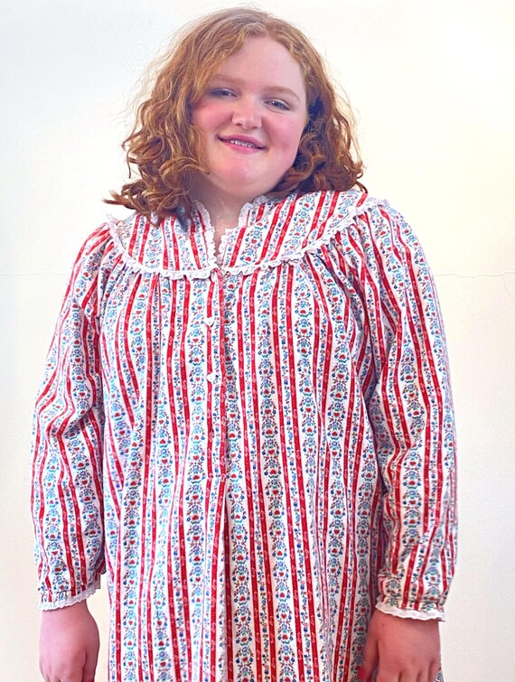 70s Lanz Flannel Nightgown L XL 2XL, Vintage Red White Floral Cotton Heart  Buttons Lace Victorian Style Winter Granny Nightie, Plus Size - Etsy Canada