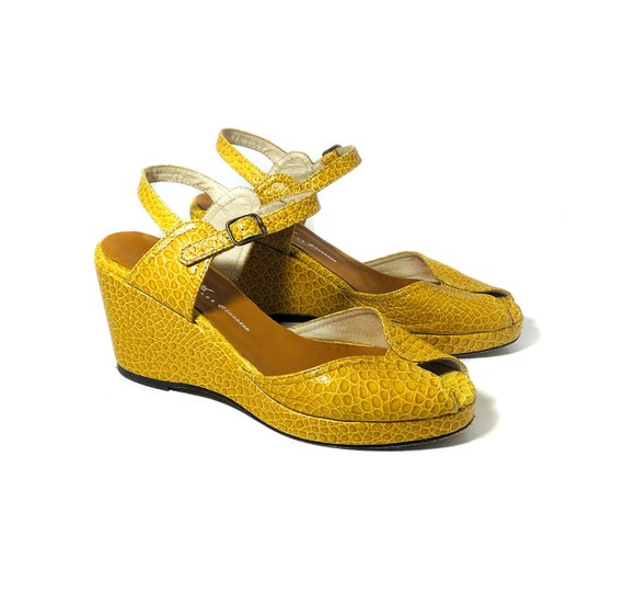 Y2K Re mix Shoes 7 Vintage Mustard Yellow Faux Croc Print Leather 1940s Style Made in Spain Retro paseo Platform Wedges USA 7 Etsy Australia