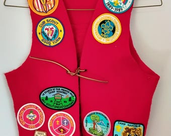 Vintage Cub Scout Filzweste: Sammler Patches, Jungengröße M