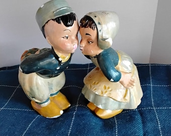 Vintage kissing Dutch kids figurines